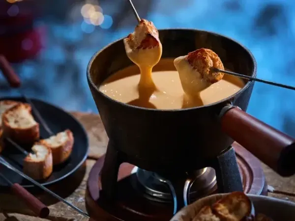 Bild des Wettbewerbs Gewinne einen von drei Gutscheinen für Fondue- und Wellnesstage in Davos